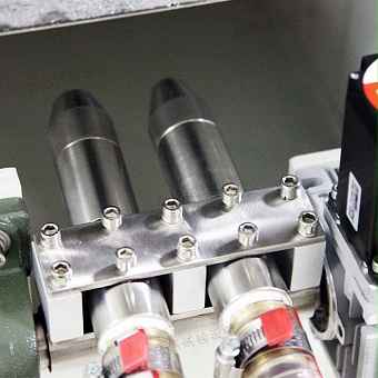 防水淋雨试验箱