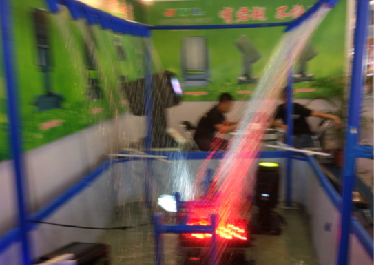 灯具淋雨展示